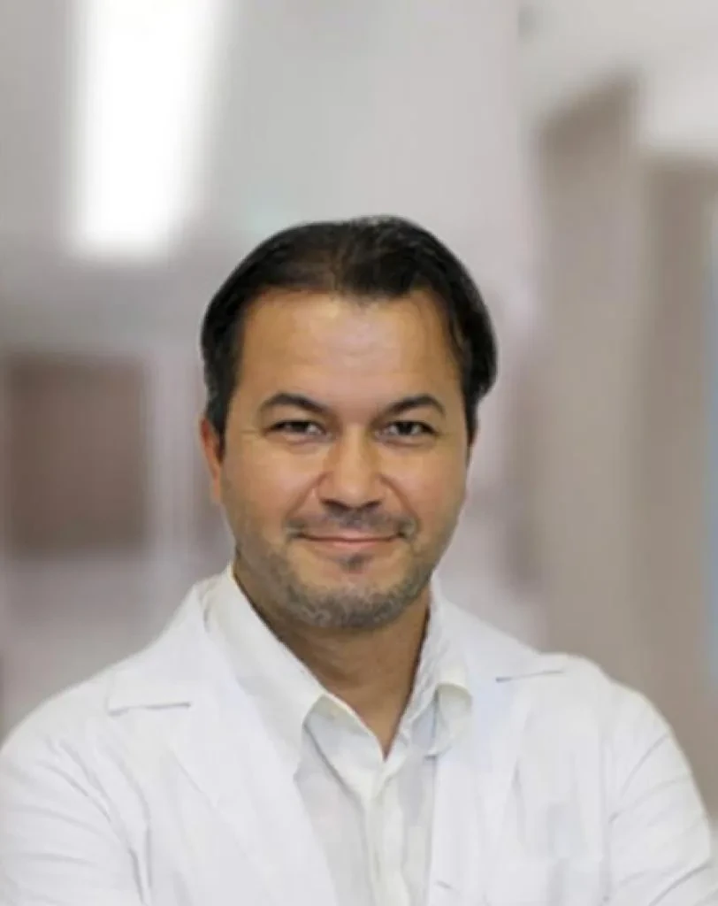 Op. Dr. Ahmet Sarı İzmir burun estetiği ve rinoplasti